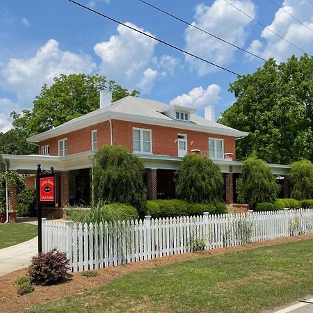 Gillen House Bed And Breakfast Maxeys Экстерьер фото