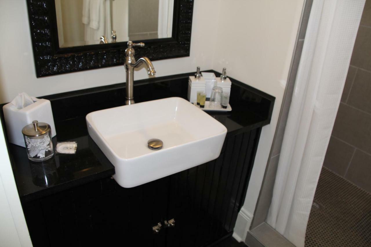 Gillen House Bed And Breakfast Maxeys Экстерьер фото